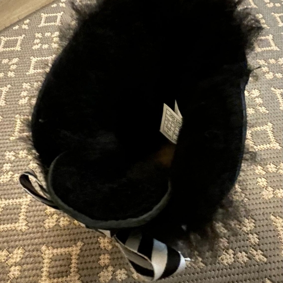 Black Ugg Boots - Picture 7 of 12
